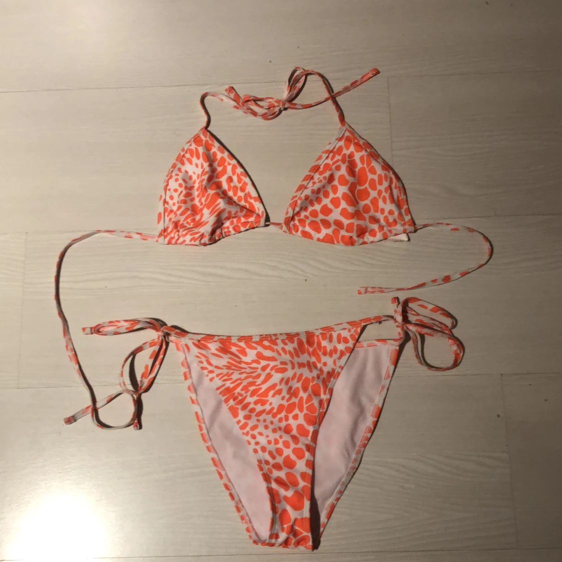 helt oanvänd bikini