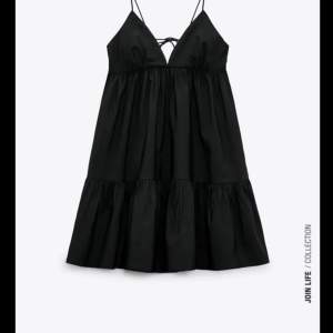 Säljer denna zara klänning som är fåtal gånger använd, storlek s. Säljer pga att den inte passar längre. En super snygg klänning som är enkel o styla men ändå snygg😻 💓FINNS KVAR Så länge den inte är markerad som såld!! 