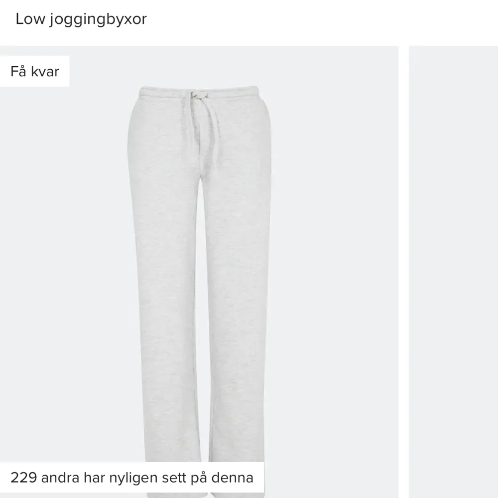 Low waist mjukisbyxor från bik bok, slutsålda !🦋så skönt material, säljer pga jag köpt andra. Jeans & Byxor.