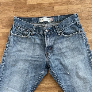 Levi’s Jeans - För snygga raka Levi’s jeans😘