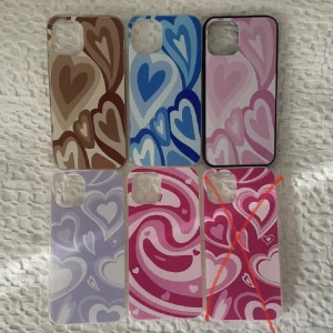 Mobilskal  - 6 skal för iPhone 12 pro/ iPhone 12! 45 kr/st 💕💕. Alla i bra skick! Skriv för fler bilder💓 det med kryss på finns ej kvar ❣️