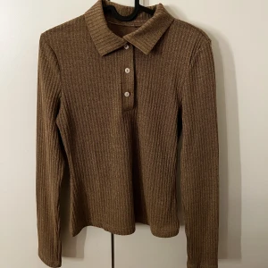 Blus - Använd 1 gång.