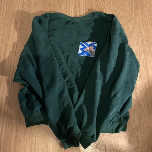 Vintage sweatshirt från 90-2000talet - Gammal vintage sweatshirt som jag ärvt av min farsa.  I använt skick.