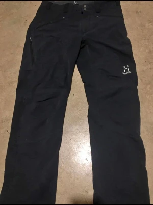 Haglöfs byxa - Helt ny använd bara 5 gånger passa it mig längre.