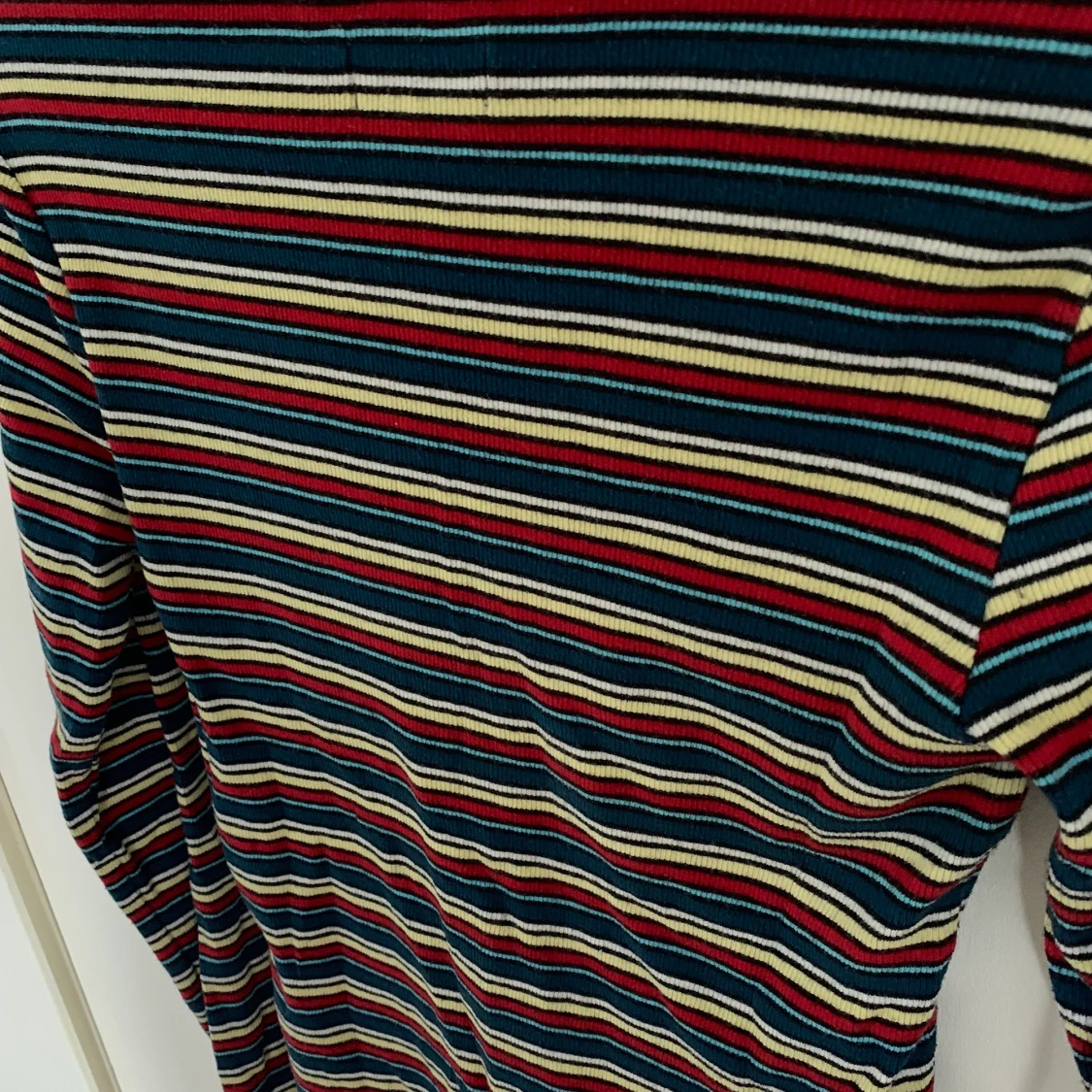 En ribbad färgglad polo!  - 91