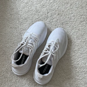 Adidas Performance - Använda inomhus fåtal gånger 