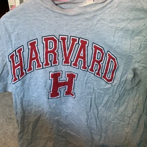 Hm plag  - Den har andvent 2 gånger har inga skador eller flexar hon ringer frakt men har st s men kan ha den där om xs 