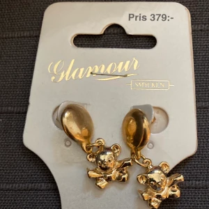 gulliga Örhängen - Helt nya, aldrig använda, frakt 10 kr 🙀🤭✨😁