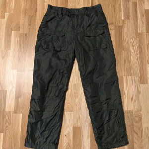 Soulland fleece pants  - Cargo byxor från soulland med fleece material invändigt. Köpta online på caliroots för retail: 1200kr