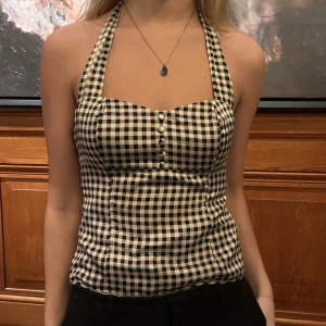 Rutigt blanket linne  - Detta linne kommer att kunna köpas på vårt nyårsdrop den 18 december på vår hemsida! ⭐️Följ oss på vår instagram: Utvaltuf