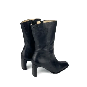 Vintage Y2K 90s 00s TEN POINTS real leather square toe block heel mid calf boots in black size 37 - 37,5 EU - Vintage Y2K 90s 00s TEN POINTS real leather square toe block heel mid calf boots in black size 37 - 37,5 EU Some scratches and marks, but nothing major. Ask for full description. No returns.
