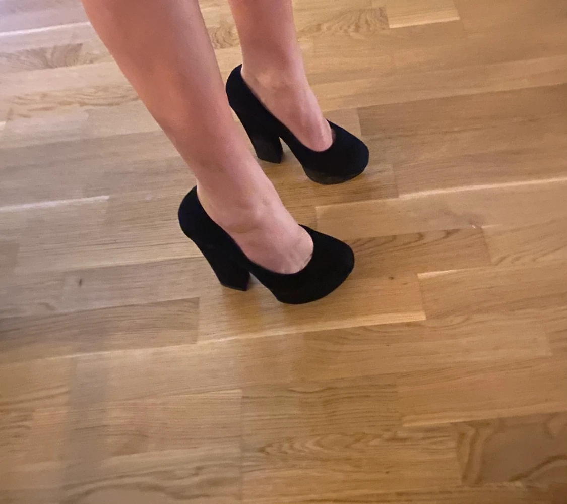 Klackar i läder och mocka - 90