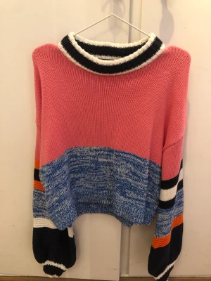 Hilfiger sport tröja - Oanvänd tröja, mycket gosig 