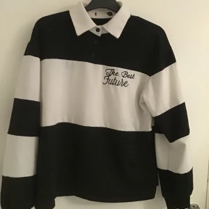 Tröja med krage  - Frakt: 64kr 