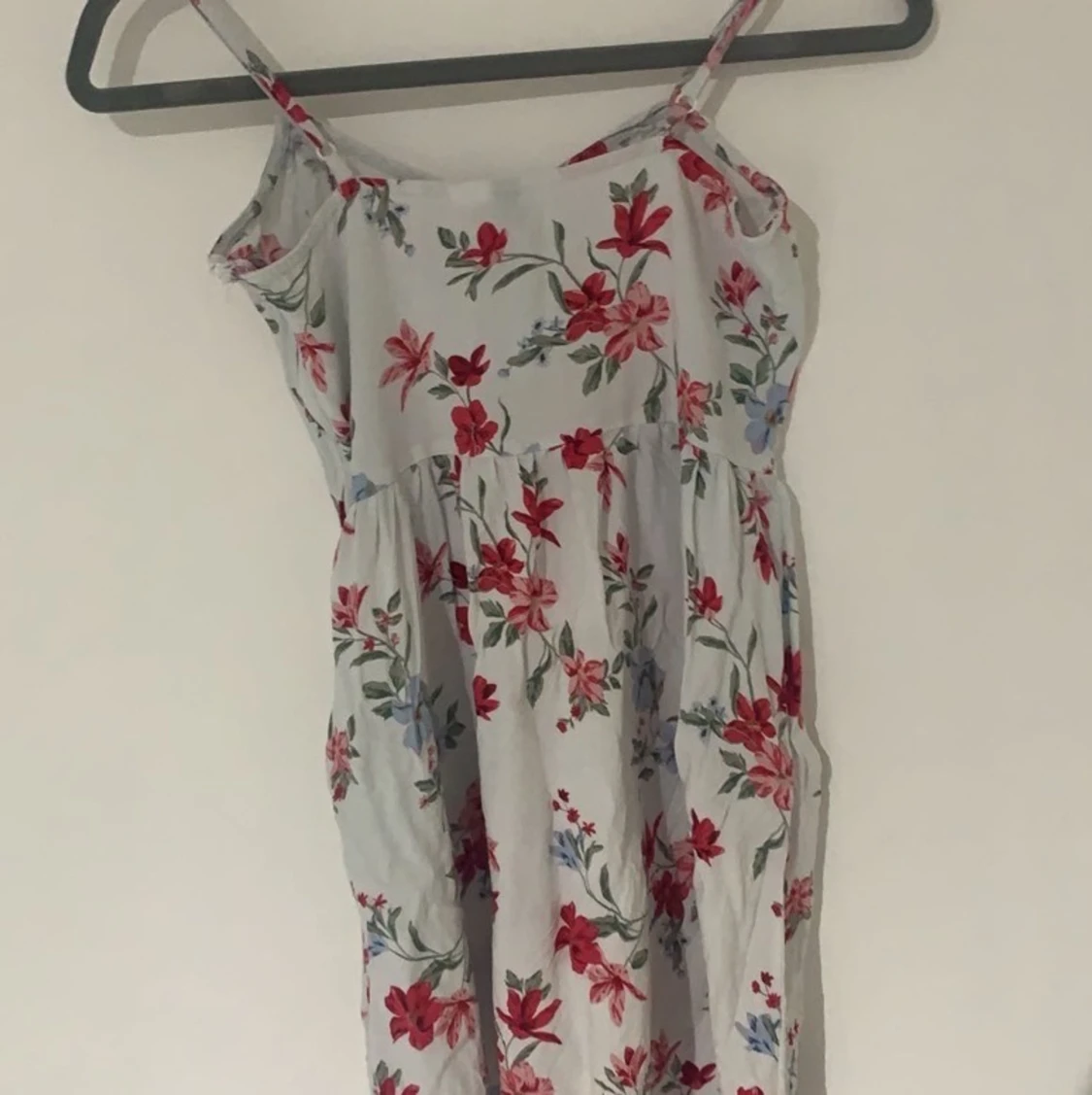 Blommig klänning, storlek xs