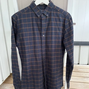 Överdragsskjorta - Snygg skjorta. Nypris: 300 kr.