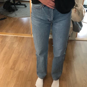 Jeans monki - Jeans från monki i storlek 27😁 mellanhög midja 