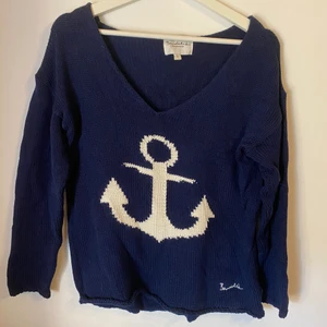 Bondelid stickadtröja - Oanvänd stickadtröja från Bondelid. 💙🤍