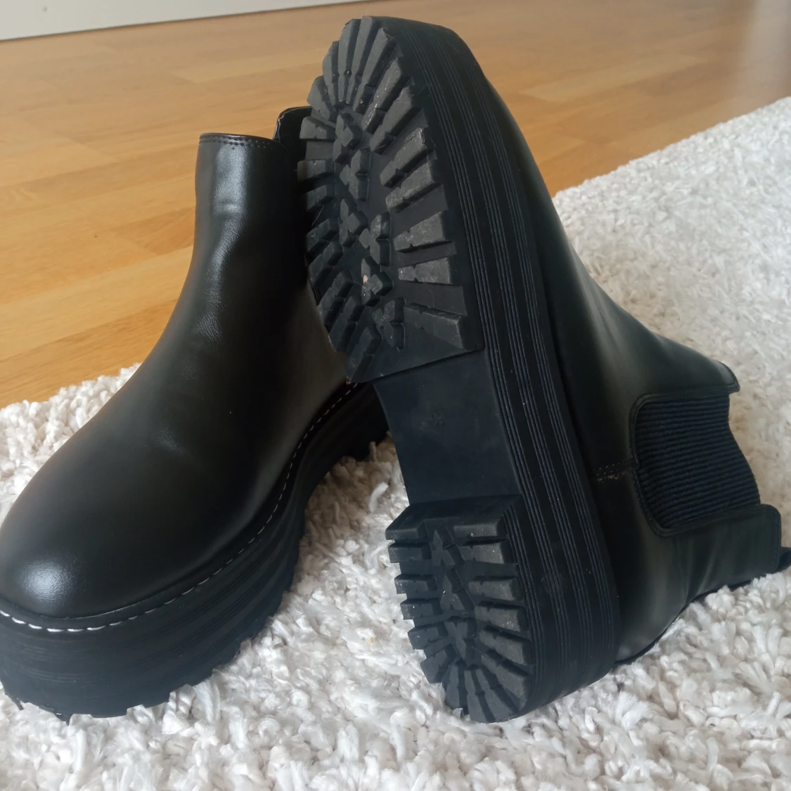  Plattformsstövlar! ✨👢☺️🖤  - 90