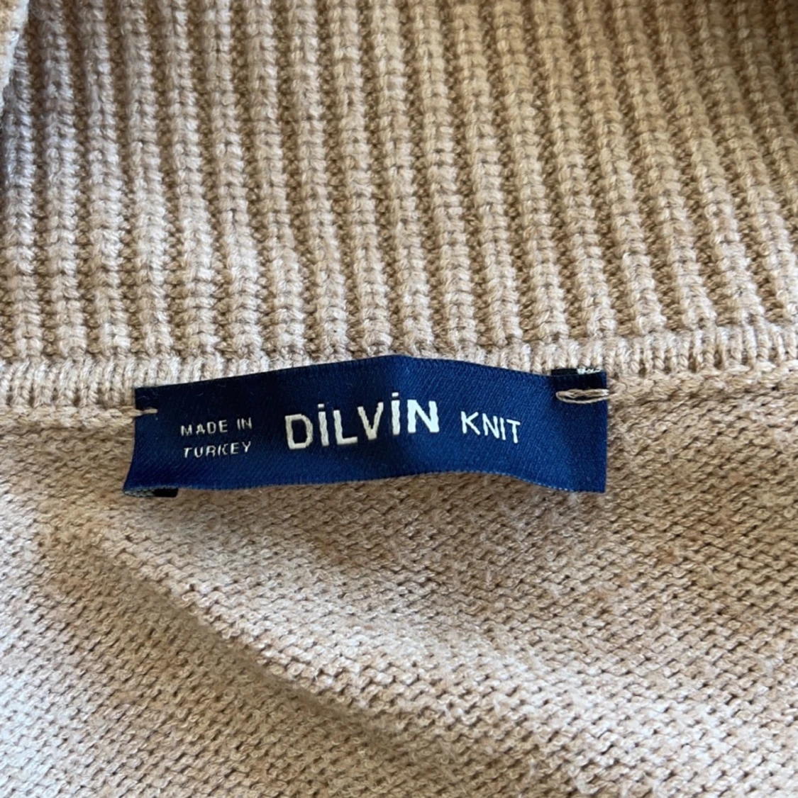 V-ringad tröja - 91