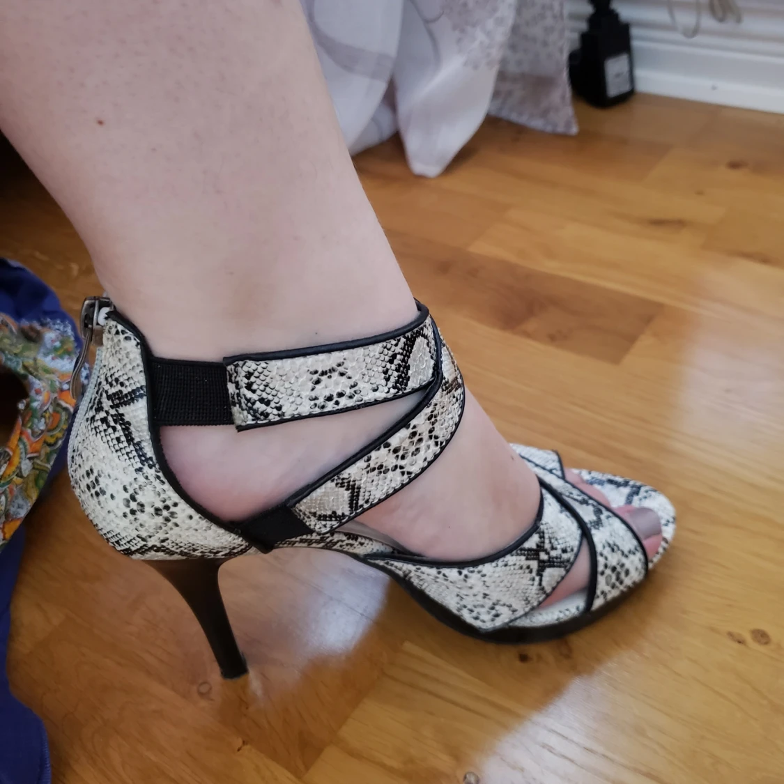 Klackar i orm imitation (strl38)