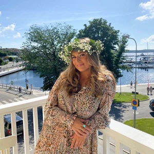 Mönstrad klänning - Mönstrad klänning i one size från Isay, jag är vanligtvis en S / 36. Köparen står för frakt. 