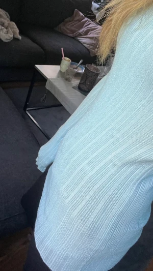 Stickad tröja från Bikbok  - Använt den ett få tal gånger storlek S 