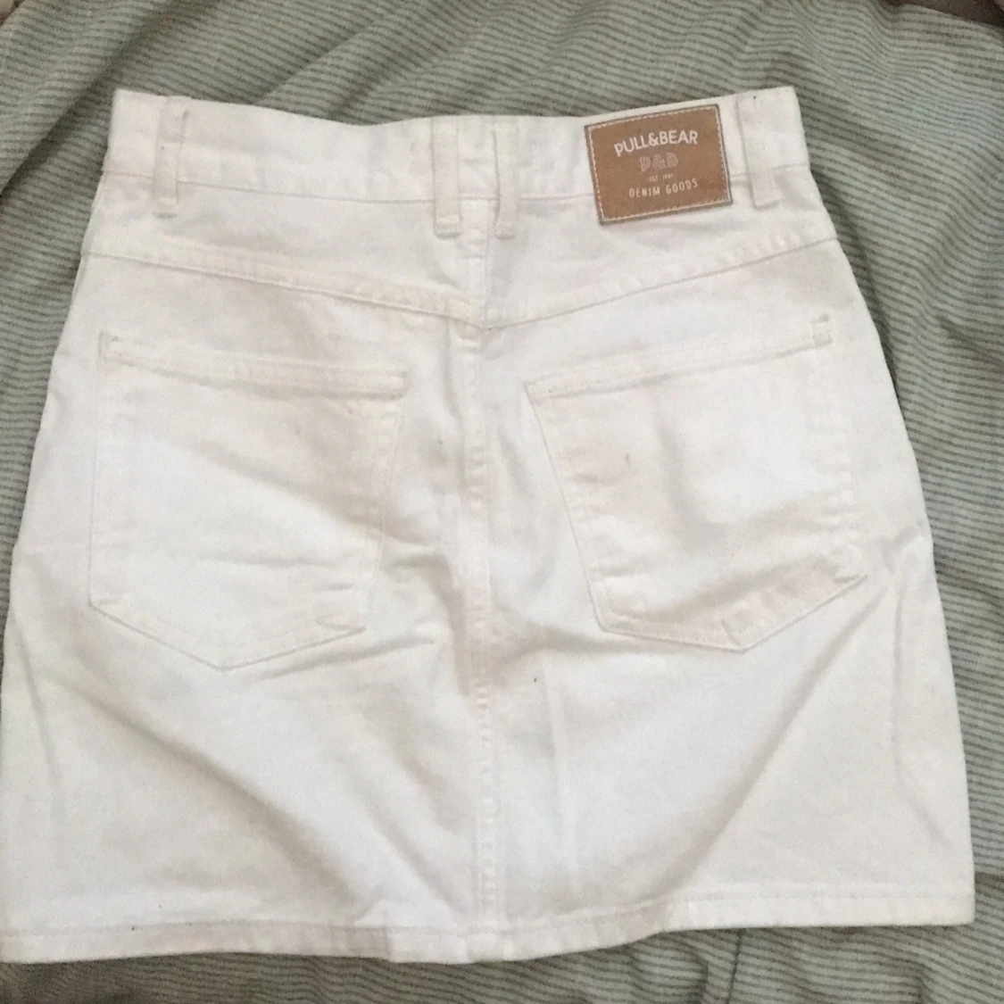 PULL&BEAR vit jeans kjol  - 90