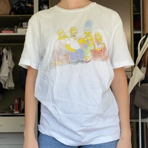 Simpsons t-shirt - Till er simpsons fans eller till er som uppskattar ett härligt tryck!😮‍💨