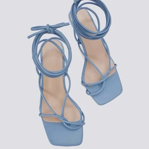 Klackskor - Supersnygga klackskor!!! aldrig använda 😘 storlek 36 