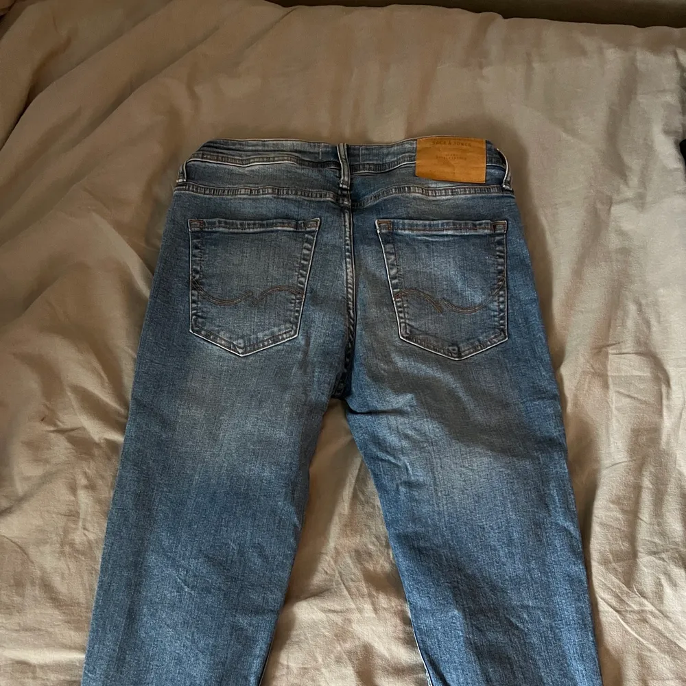 Jack & jones jeans i bra skick.  Köpare står för frakten😁. Jeans & Byxor.