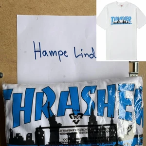 Supreme Thrasher Skyline Tee - Supreme Thrasher Skyline Tee inköpt från supremenewyork.com FW21. White Helt ny, oanvänd, strl XL. 