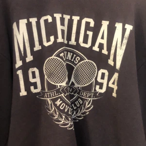 Gina tricket tröja - Jätte cool tröja från Gina. Knappt använd. Pris kan diskuteras 