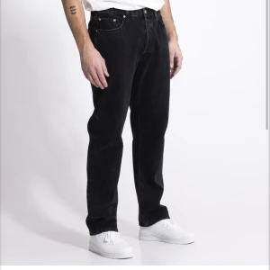 Seattle - Baggy jeans köpte från lager 157. Midjemått 38, innerben 78. Inga defekter. 