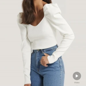 Topp vit - Topp från nakd, använd en gång. Stretchigt tyg.  