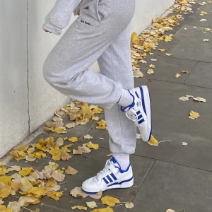 Adidas forum - Toppen skick! Använda ett fåtal ggr