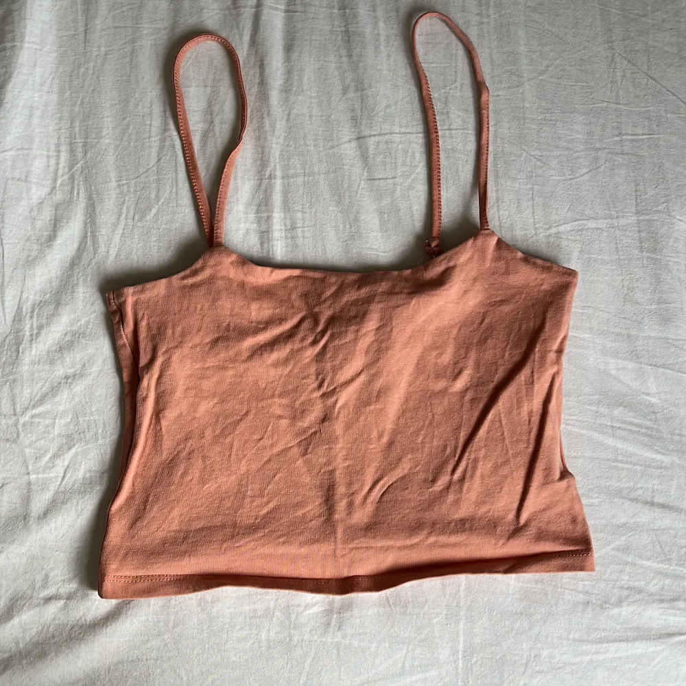Ett jättefint rosa linne från lager 157! Bara använt två eller tre gånger! Köpte för 49kr!. Toppar.