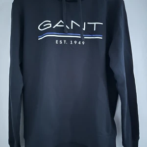 Gant hoodie  - Gant hoodie i nyskick har använt den bara en gäng ny pris runt 800