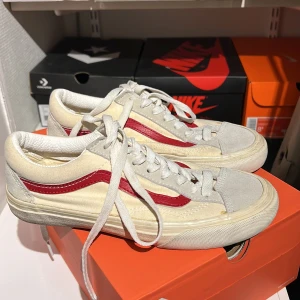 Vans sneakers  - Köparen står för frakten!