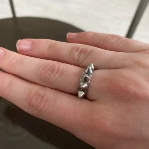 Edblad ring i silver! - Säljer denna jätte snygga Edblad ringen i silver! Jättebra skick! Nypris ca 350kr!!❤️