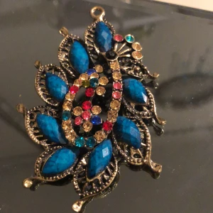 Halsband  - Hänge till halsband i bra skick 🥰