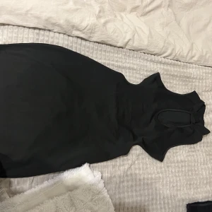 Klänning  - Aldrig använd