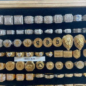 Rostfritt stål ringarna  - Rostfritt stål ringarna det finns olika storlekar 