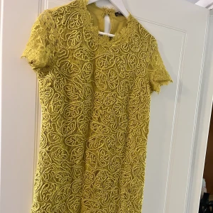 Klänning - Helt oanvänd klänning från Zara!