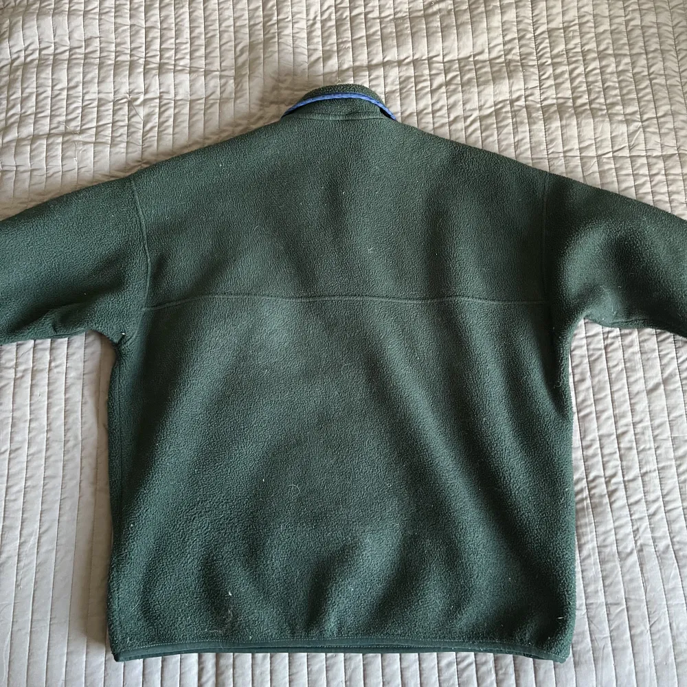 Vintage patagonia fleece Tagen tyder på att tröjan är från 80-talet. Made in Portugal. Väldigt bra skick inga skador alls. Skriv om ni har frågor. . Tröjor & Koftor.