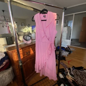 Klänning  - Inkl frakt 