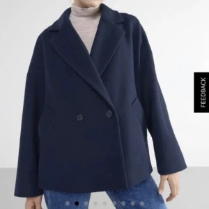 Lindex Kort Kappa - Aldrig använd. Säljer endast för minst 950 + frakt ❤️