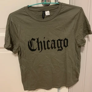 T-shirt i storlek S  - T-shirt i storlek S från H&M. Använd några gånger. 