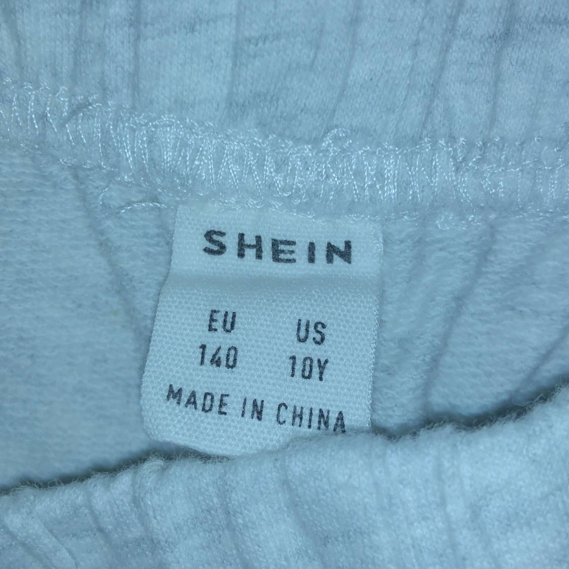 Gråa fjärils mjukisbyxor storlek - 90