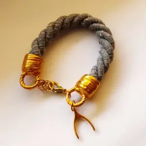 Handmade bracelet with the lucky element, grey and gold, new, 20-22 cm length 